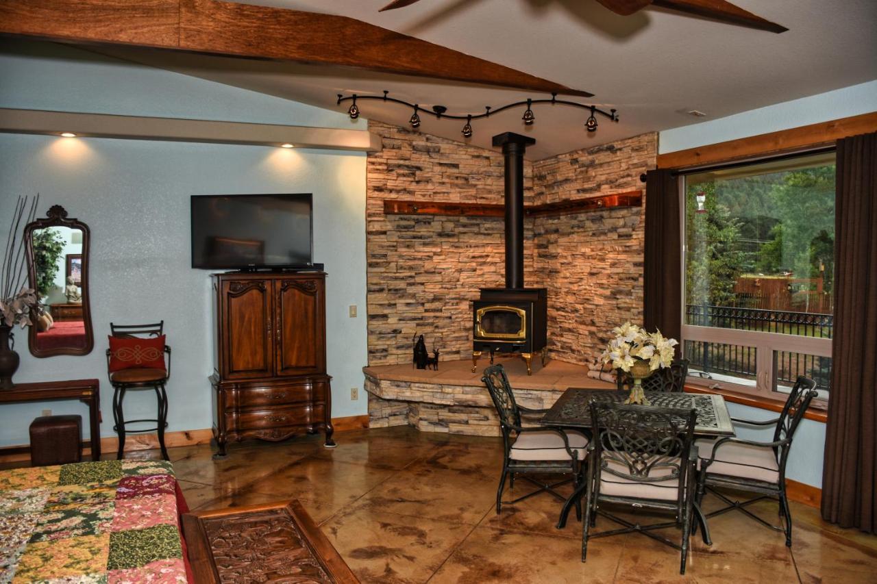 Rampart Range Resort Woodland Park Bagian luar foto